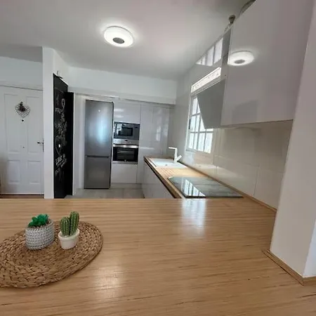 Casa Claudia Radazul 圣克鲁斯-德特内里费