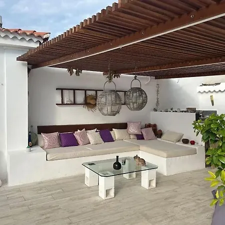 Casa Claudia Radazul * 圣克鲁斯-德特内里费