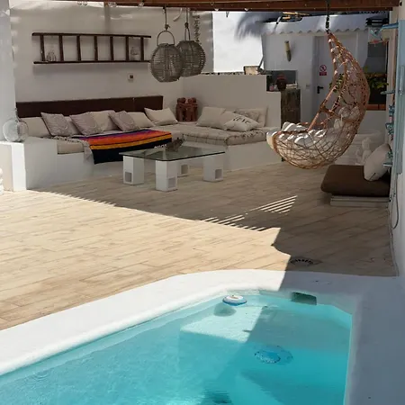 Casa Claudia Radazul 度假居 *